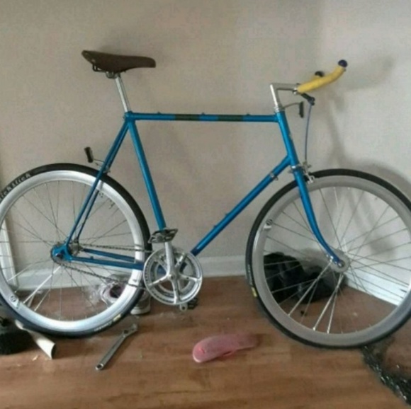 Schwinn Chicago bike - Picture 1 of 3